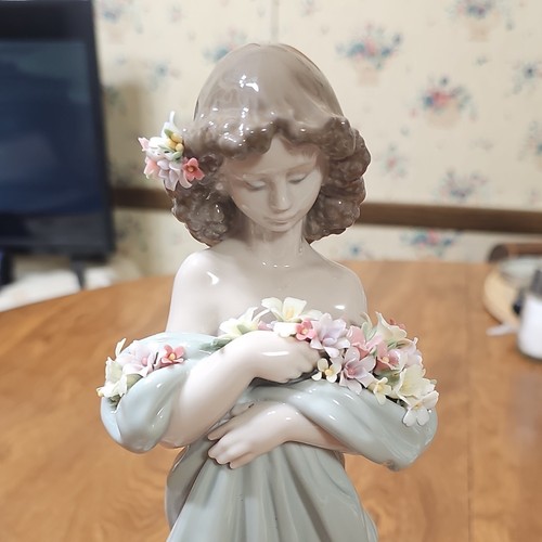 Lladro petals of love - lladro,