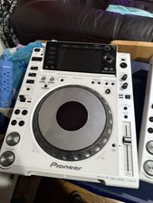 CDJ 2000 players Edition white