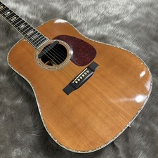 Martin D-45 con pickup Fishman