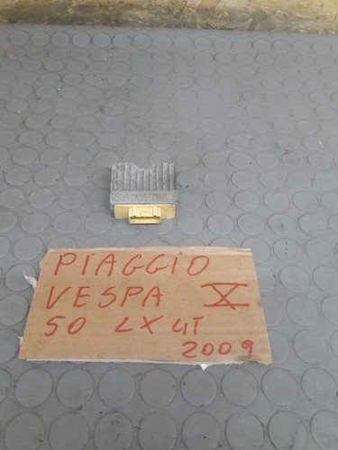 Regolatore tensione piaggio - tensione,