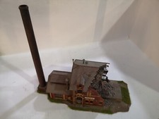 Vollmer - Edificio Industriale in demolozione MONTATO in scala 1:87