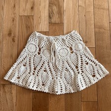 Minigonna avorio all'uncinetto