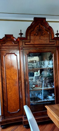 Elegante credenza vetrina