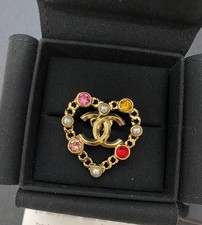 Spilla chanel cuore oro logo - chanel,
