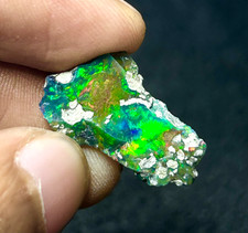 Opale nero grezzo di alta