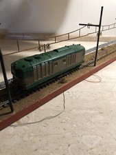 LIMA E445 - 1052 LOCOMOTIVA DIESEL NELLA LIVREA CASTANO ISABELLA IN SCALA HO