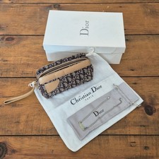 Pacchetto pochette e collana