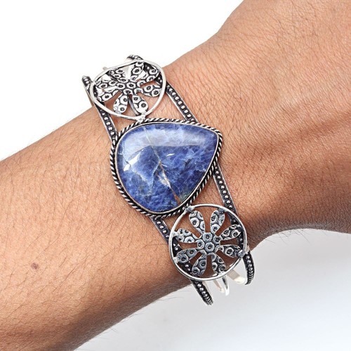 Bracciali per gioielli fatti - , a