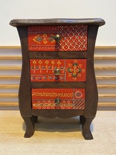 Piccola cassettiera in legno