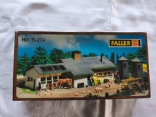 Faller Fattoria moderna con 2