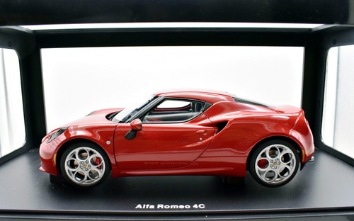 Modellino auto art - , 1:18