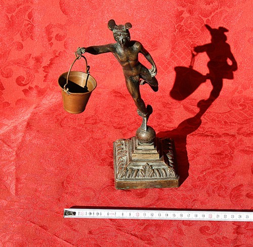 Statuetta scultura - scultura, in
