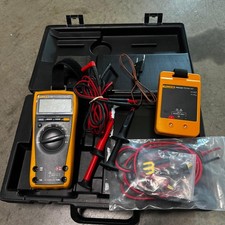 Multimetro Fluke 179 True RMS e unità di prova Fluke Prv240 con cavi e custodia