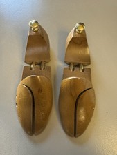 Tendiscarpe in Legno Forma