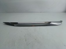 Guarnizione superiore porta cromata lato destro Peugeot 2008 MKI 1.2 benzina 9806404777 2015