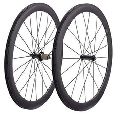 Bici da strada in carbonio