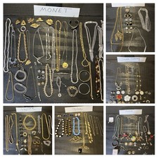 Lotto gioielli 7,7 libbre di Avon, Sarah Coventry, Napier, Monet & Trifari. 144 pezzi