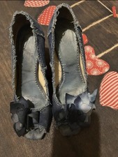 scarpe tacco alto donna In Jeans Con Fiore Sul Davanti