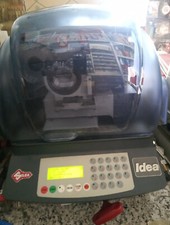 SILCA IDEA Macchina duplicatrice chiavi elettronica doppia mappa e pompa