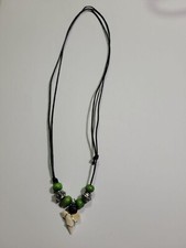 2 collane nere verde