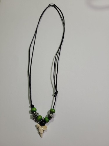 Collane nere verde - 2,
