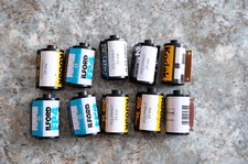 50 rullini 35mm usati (senza pellicola) da ribobinare + scatolini pvc