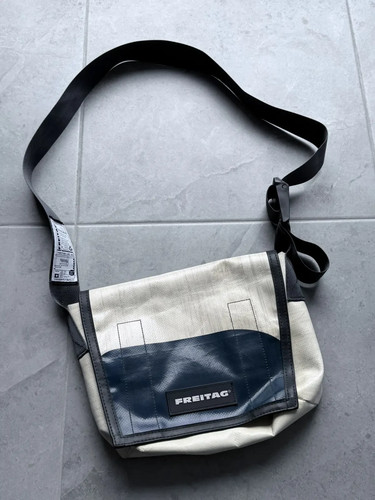Freitag recycled massenger - recycled,