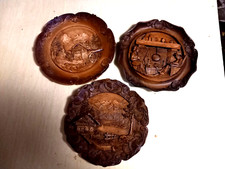 Tre Piatti Intagliati Tirolesi  come complemento d'Arredo