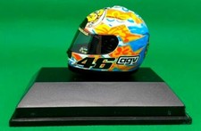 VALENTINO ROSSI 500 GP MUGELLO 2001 1/8 SCALA Minichamps CASCO HELMET IN TECA