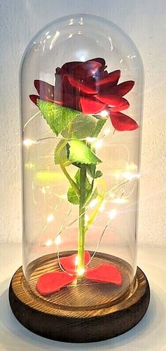 Rosa eterna bella la - bella,