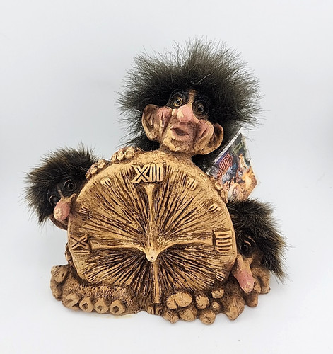 Nyform millennium troll - troll, 2000