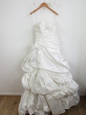 Abito da sposa senza maniche