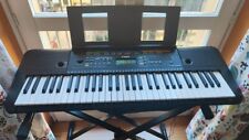 Tastiera musicale Yamaha PSR-E253 +leggio +gambe regolabili +copritasti
