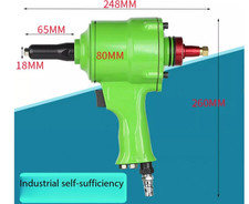 Pistola per rivetti pneumatica