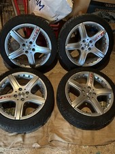 Vendo cerchi MOMO GTR Stato