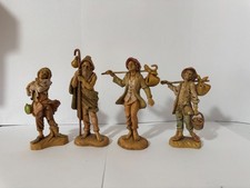 Lotto di 4 stuatuine presepe -