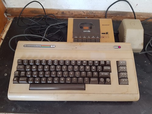 Commodore c64 biscottone - commodore,