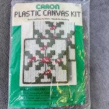 Set 4 sottobicchieri vintage Caron 4142 Holly kit tela plastica NOS 1982 4" x 4"