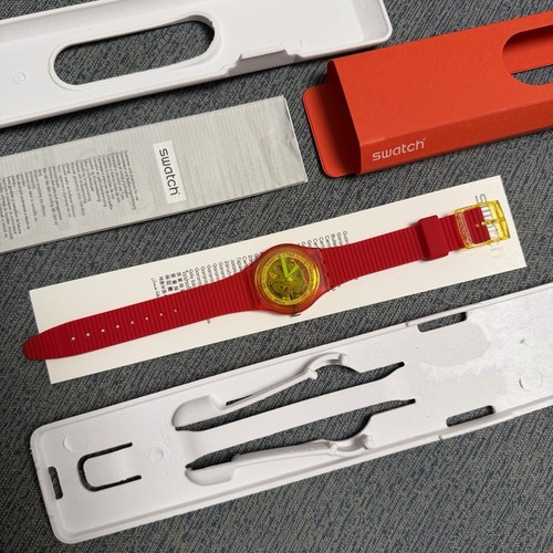 Raro swatch retro rosso - raro,