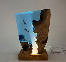 Luce Da Tavolo In Resina