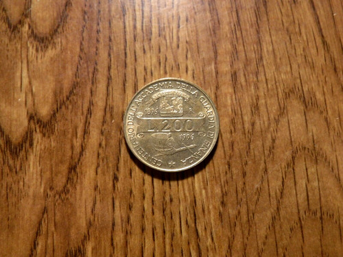 Italy 200 lire 1996 coin - lire,