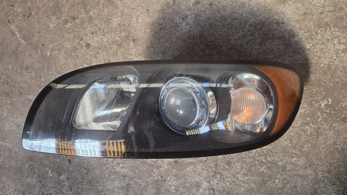 Gruppo faro xeno destro volvo - gruppo,