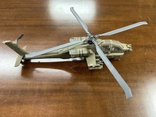 elicottero Statico AH 64 Apache 
