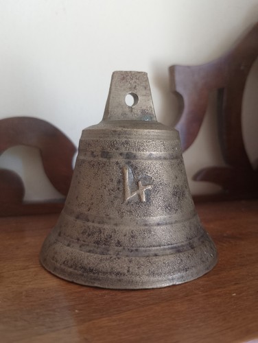 Antica campana 4 - antica, in