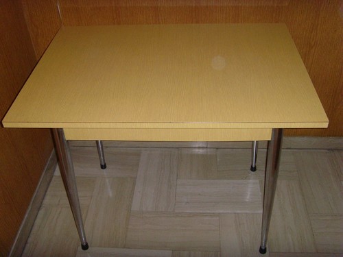 Piccolo tavolo formica - , anni