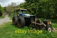 Photo 6x4 Tractor and circular