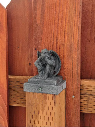 Gargoyle recinzione post - recinzione,