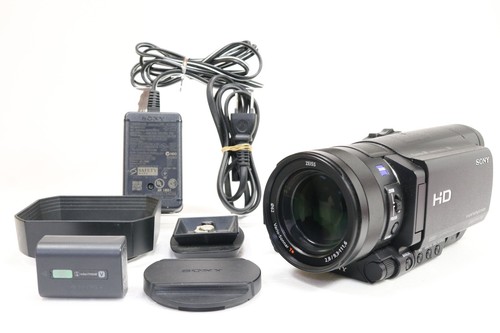 Quasi come nuova - [], videocamera