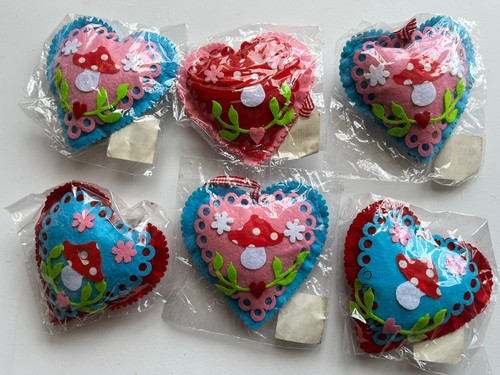 Cuscini spillo cuore - 6,