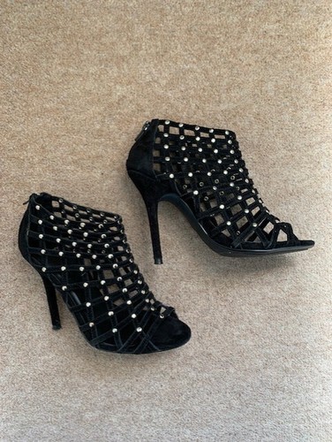 Scarpe stiletto nere stile